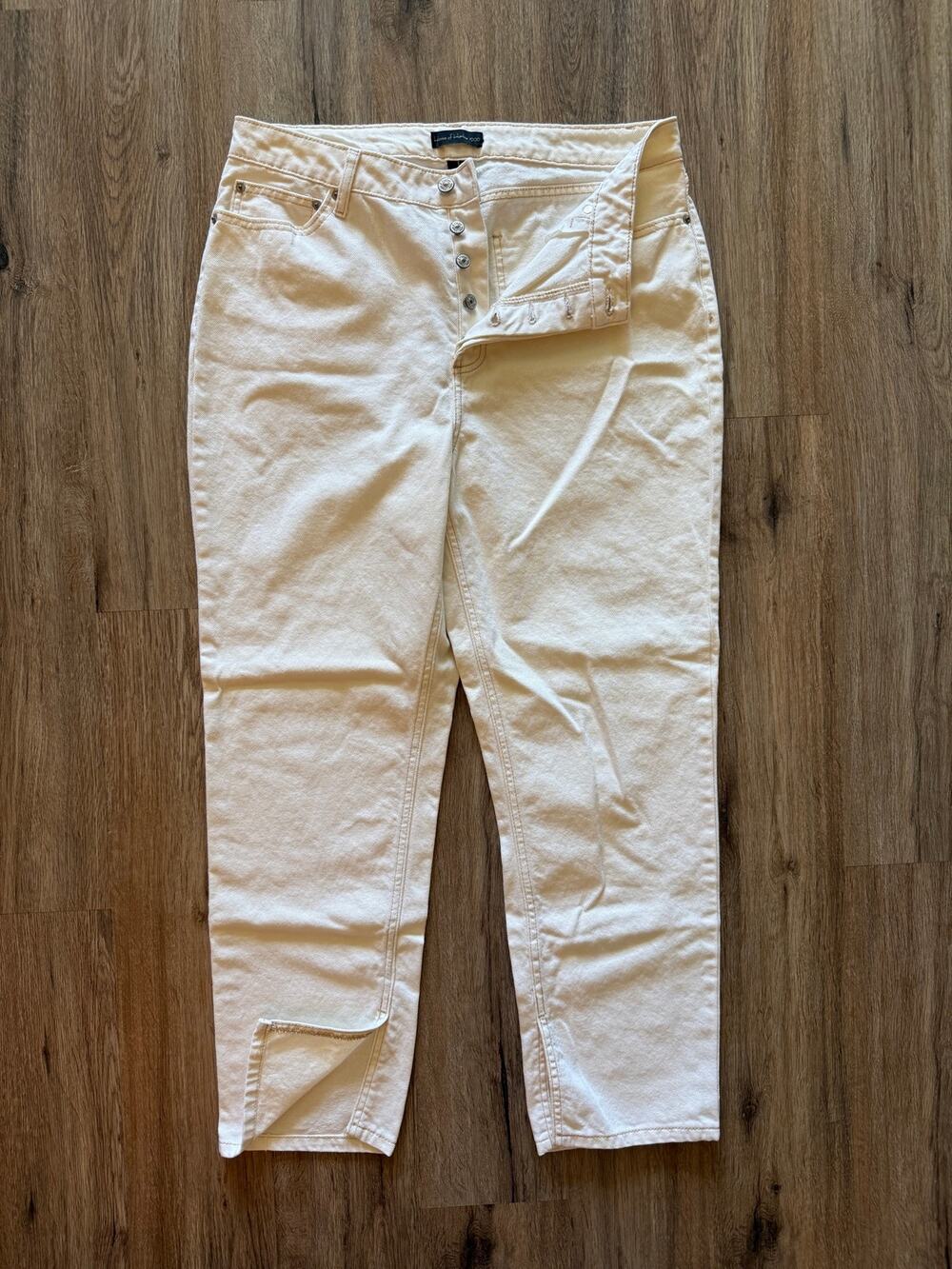 House of Harlow 1960 Women’s Cream Colored Jeans Size 32 Button Fly